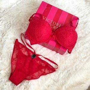 NWOT VICTORIAS SECRET VERY SEXY Bra & Panty Set